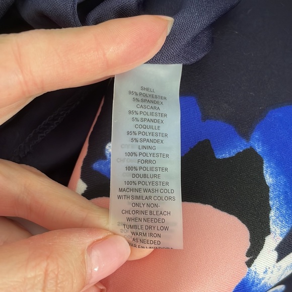 Vince Camuto neoprene floral dress with pockets - Picture 7 of 8